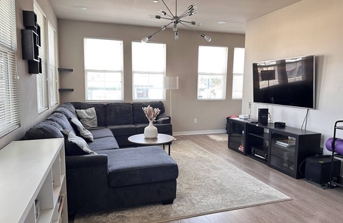Southwest Anaheim House | 3Bed 3Bath 2 Mi to Disneyland, Free Tesla Charging!