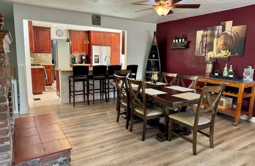 North Pacific Beach House | 4 Bed/3 Bath, Private Hot tub, patio Parking + 5 bikes Included! Families only.