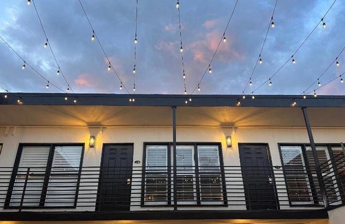 Fairfax District Hotel | 400 m² Motel ∙ 127 guests