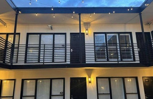 Fairfax District Hotel | 400 m² Motel ∙ 127 guests