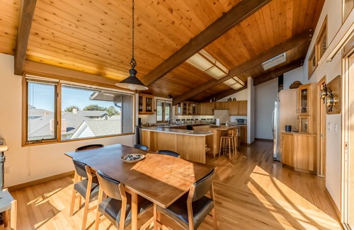 Crescent City North House | 418 m² House ∙ 5 bedrooms ∙ 12 guests