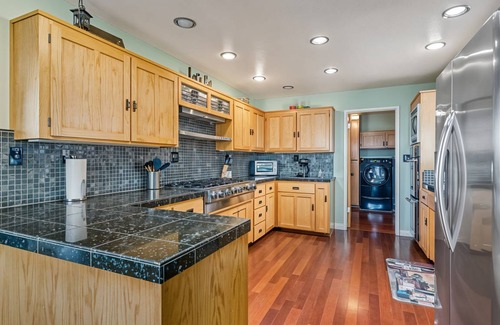 Groveland House | 427 m² House ∙ 6 bedrooms ∙ 20 guests