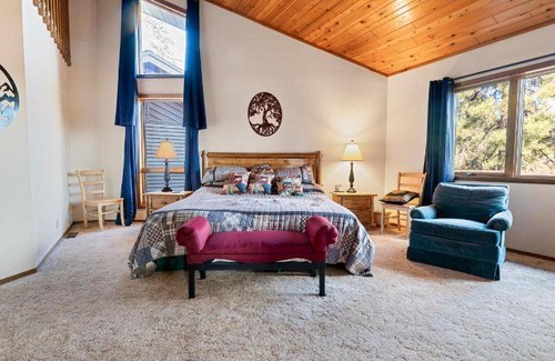 Fawnskin House | 434 m² House ∙ 6 bedrooms ∙ 10 guests