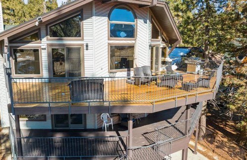 Fawnskin House | 434 m² House ∙ 6 bedrooms ∙ 10 guests