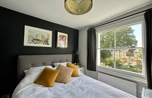 De Beauvoir Apartment | 45 m² Apartment ∙ 1 bedroom ∙ 2 guests
