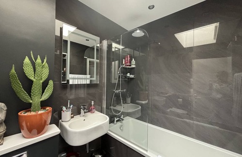 De Beauvoir Apartment | 45 m² Apartment ∙ 1 bedroom ∙ 2 guests