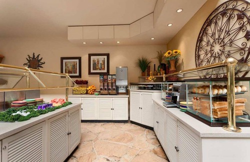 El Segundo Hotel | 46 m² Hotel ∙ 2 bedrooms ∙ 127 guests