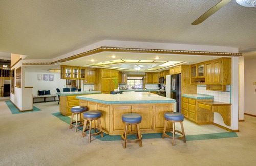 Apple Valley House | 464 m² House ∙ 3 bedrooms ∙ 18 guests