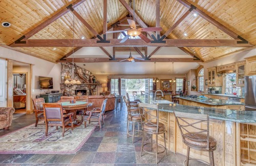 Fox Farm House | 470 m² House ∙ 5 bedrooms ∙ 16 guests
