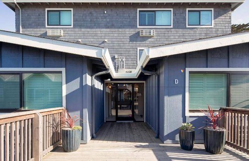 Moss Landing Hotel | 48 m² Hotel ∙ 10 guests