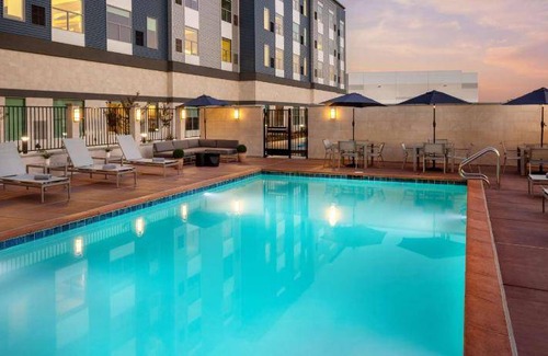 Nut Tree Hotel | 48 m² Hotel ∙ 2 bedrooms ∙ 8 guests