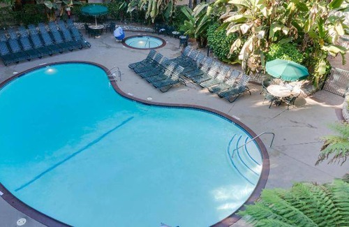 Northwest Anaheim Hotel | 49 m² Hotel ∙ 127 guests