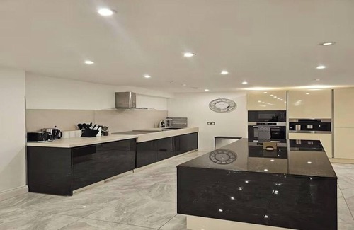 Chelsea House | 5 Bedroom House in Prime Chelsea