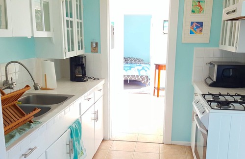 Grover Beach House | 5 MINUTE Walk to Beach! 4 br 2 bath Gorgeous Private CLASSIC California Bungalow