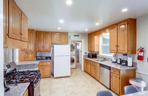 Southwest Anaheim House | 5000/Month – Ideal for Corporate Housing, Insurance Claims & Construction Stays