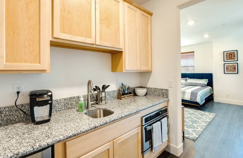 Roseville Apartment | 51 m² Apartment ∙ 2 guests