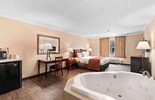 Southeast Anaheim Hotel | 51 m² Hotel ∙ 127 guests