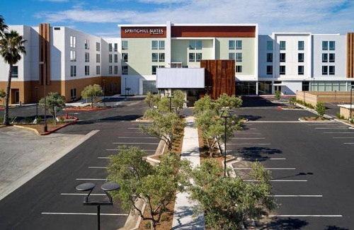 Downey Hotel | 51 m² Hotel ∙ 127 guests