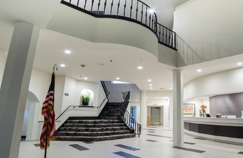 Simi Valley Hotel | 51 m² Hotel ∙ 127 guests