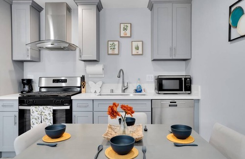 Southeast Anaheim House | 51 m² House ∙ 1 bedroom ∙ 2 guests