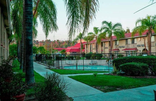 Anaheim Hills Hotel | 54 m² Hotel ∙ 6 guests