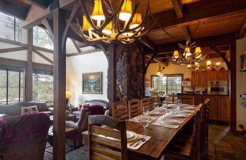 Upper Moonridge House | 548 m² House ∙ 6 bedrooms ∙ 16 guests