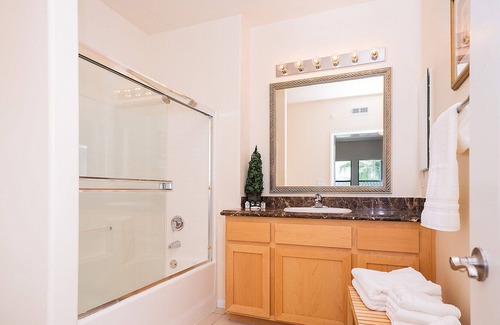 City West Apartment | 553018 Luxurious Executive Suite - LA Live, DTLA