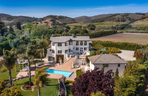 Carmel Other | 557 m² Accommodation ∙ 4 bedrooms ∙ 10 guests