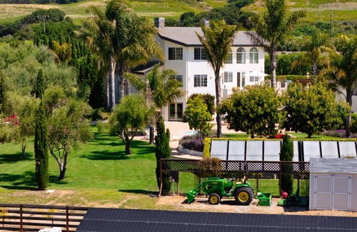 Carmel Other | 557 m² Accommodation ∙ 4 bedrooms ∙ 10 guests