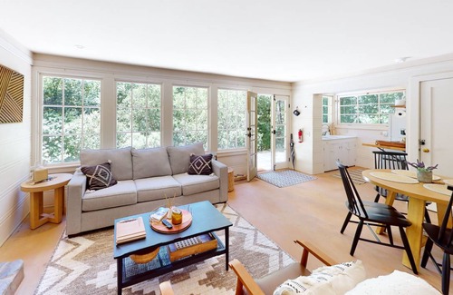 Forestville House | 56 m² House ∙ 2 bedrooms ∙ 4 guests