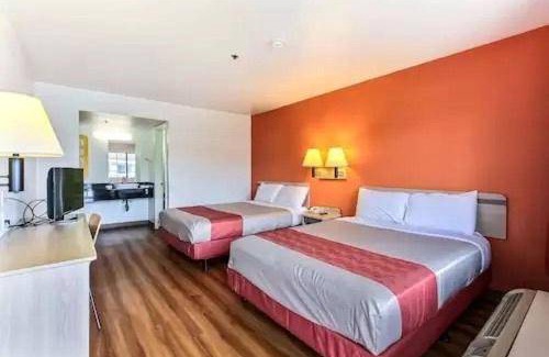 Castroville Hotel | 56 m² Motel ∙ 4 guests