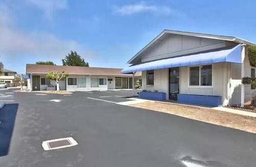 Castroville Hotel | 56 m² Motel ∙ 4 guests