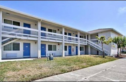 Castroville Hotel | 56 m² Motel ∙ 4 guests