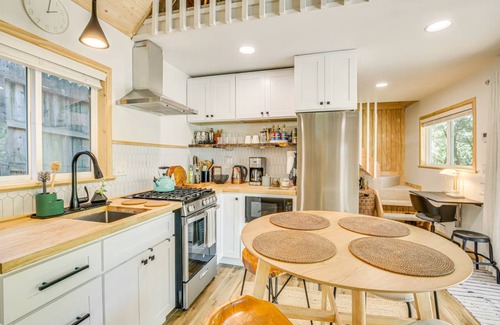 Crestline Apartment | 59 m² Apartment ∙ 4 guests
