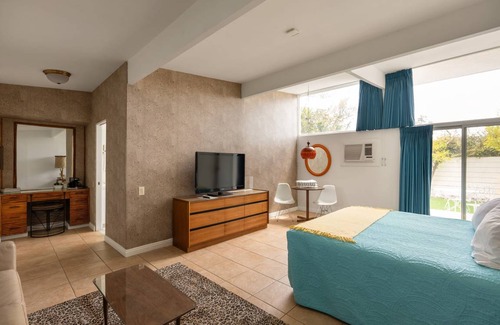 Desert Park Estates Hotel | 594 m² Hotel ∙ 1 bedroom ∙ 2 guests