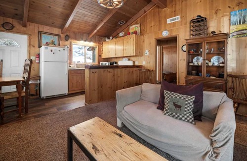 Fawnskin House | 61 m² House ∙ 2 bedrooms ∙ 6 guests