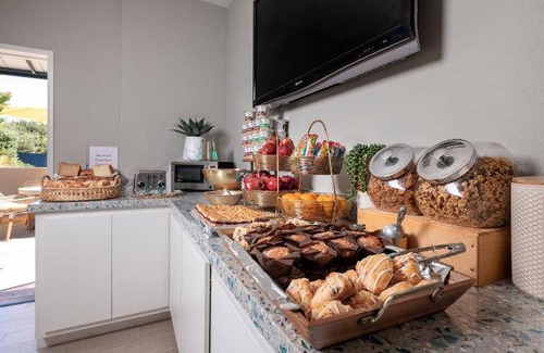 Munras Avenue Hotel | 62 m² Hotel ∙ 127 guests