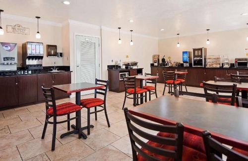 Salinas Hotel | 65 m² Hotel ∙ 127 guests
