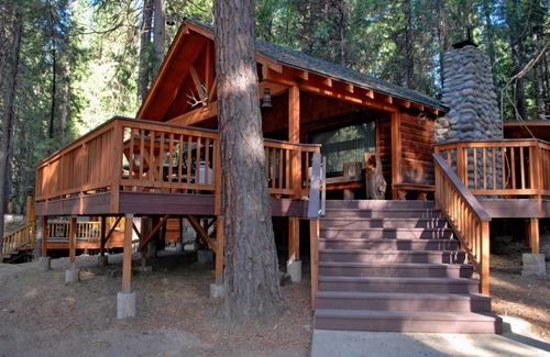 North Wawona Cabin | 69 m² Cabin ∙ 2 bedrooms ∙ 6 guests
