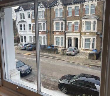 Kilburn Apartment | 70 m² Apartment ∙ 2 bedrooms ∙ 10 guests