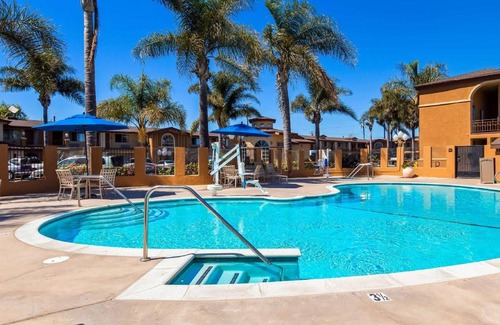 Five Points Northeast Hotel | 70 m² Hotel ∙ 127 guests