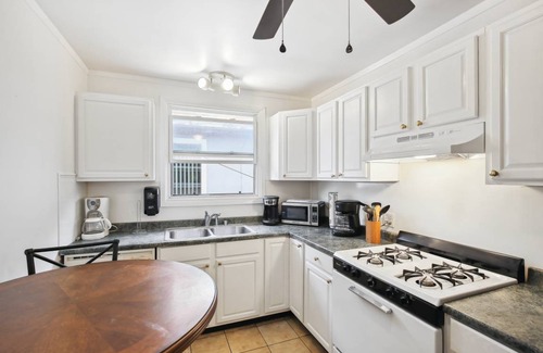 Alamitos Beach Apartment | 74 m² Apartment ∙ 2 bedrooms ∙ 4 guests