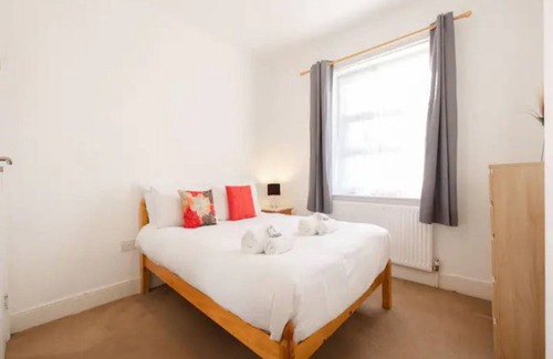 Cantelowes Apartment | 74 m² Apartment ∙ 3 bedrooms ∙ 6 guests
