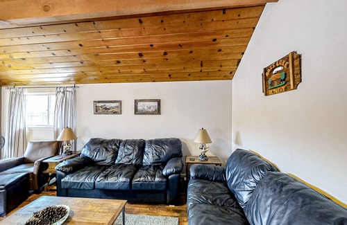 Bass Lake House | 74 m² House ∙ 2 bedrooms ∙ 5 guests