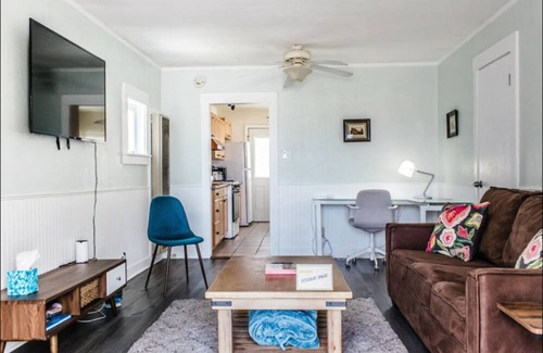 Torrance House | 74 m² House ∙ 2 bedrooms ∙ 4 guests