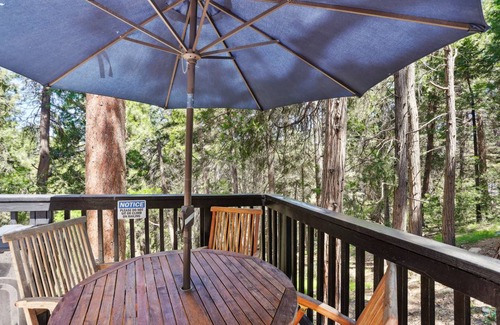Twin Peaks House | 77 m² House ∙ 2 bedrooms ∙ 6 guests
