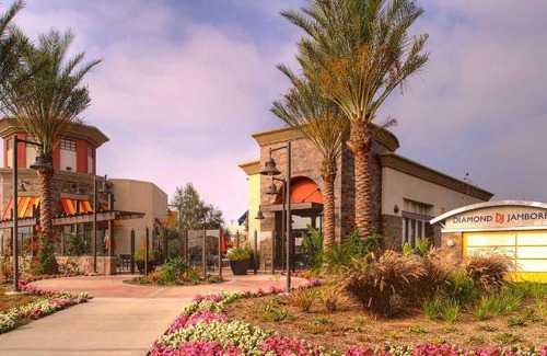 Tustin Hotel | 79 m² Hotel ∙ 2 bedrooms ∙ 127 guests