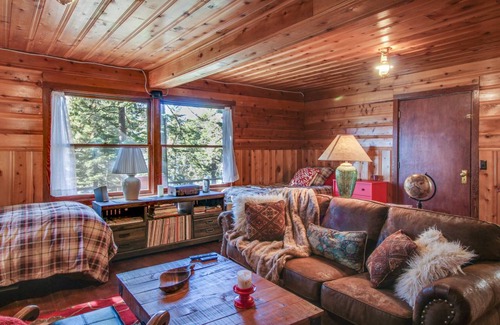 South Lake Tahoe Cabin | 80 m² Cabin ∙ 1 bedroom ∙ 2 guests