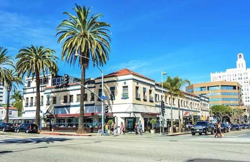 Wilshire Montana House | 84 m² House ∙ 2 bedrooms ∙ 4 guests