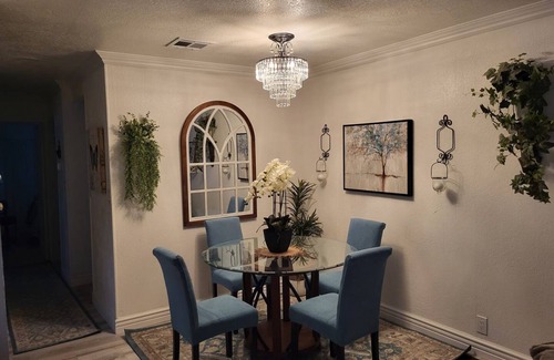 Jurupa Valley House | 84 m² House ∙ 2 bedrooms ∙ 2 guests